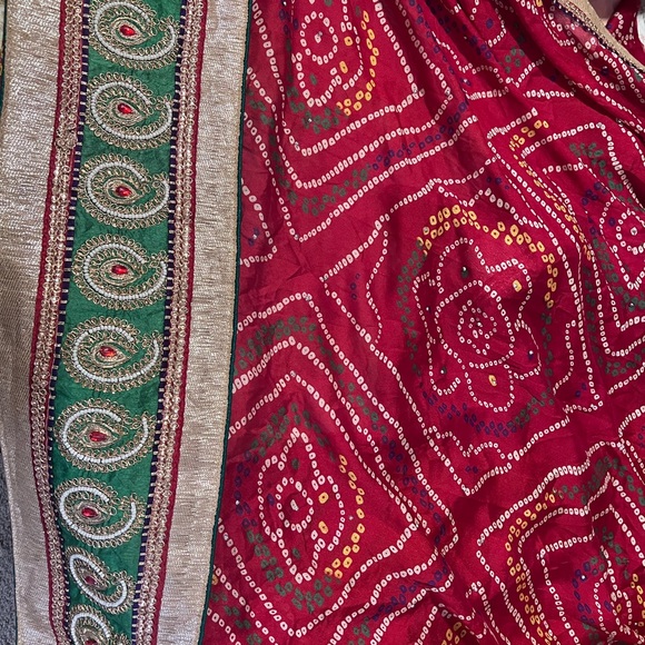 Saree - Picture 2 of 2